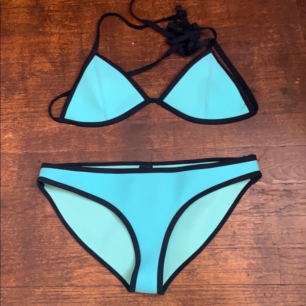 Triangl bikini top